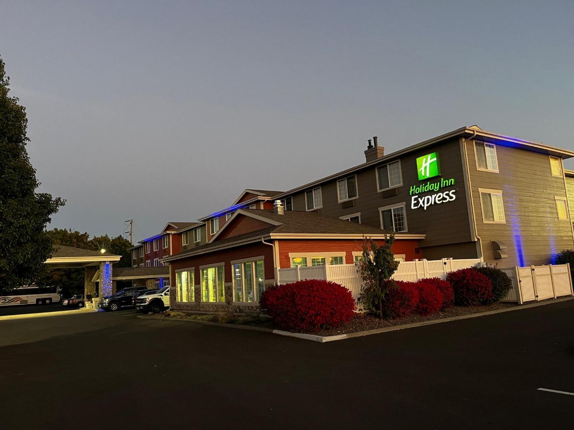 Holiday Inn Express Walla Walla By Ihg Eksteriør billede